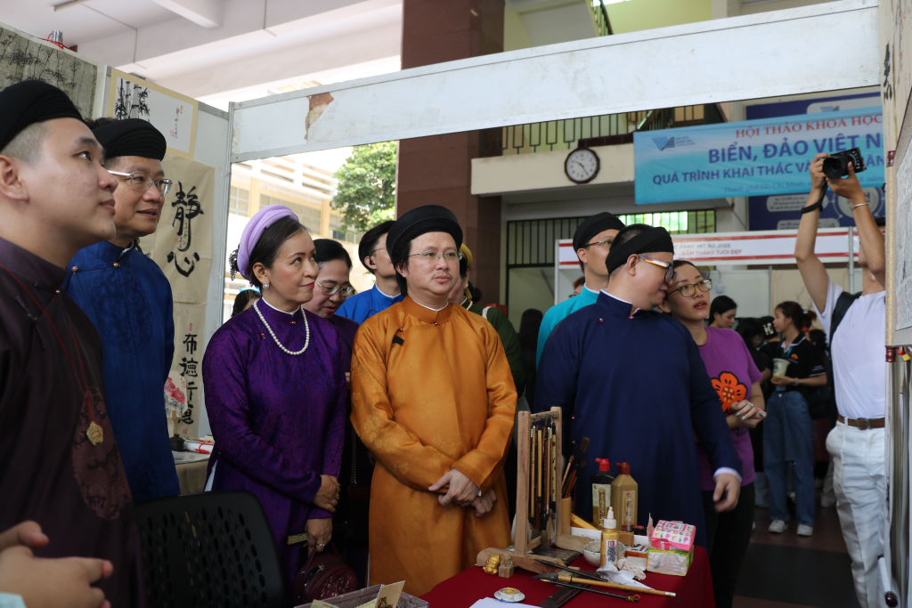 Đặc sắc tuần lễ văn hóa “Sóng Đôi” và Ngày hội Việt phục “Tóc xanh Vạt áo” lần III năm 2023