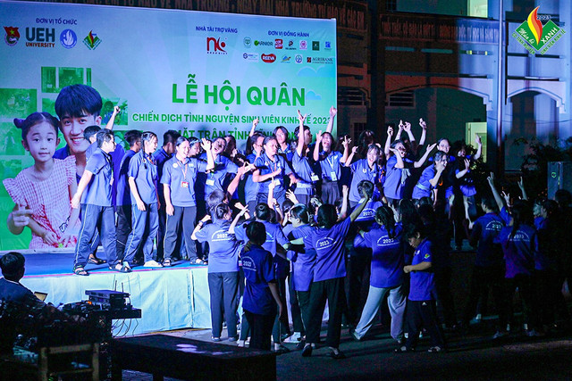 [ĐHKT] Hành trình tự hào của tuổi trẻ UEH trên quê hương Mang Thít – Đánh dấu cột mốc kỷ niệm 30 năm các chương trình, chiến dịch tình nguyện hè của thanh niên thành phố Hồ Chí Minh (1994 – 2023)